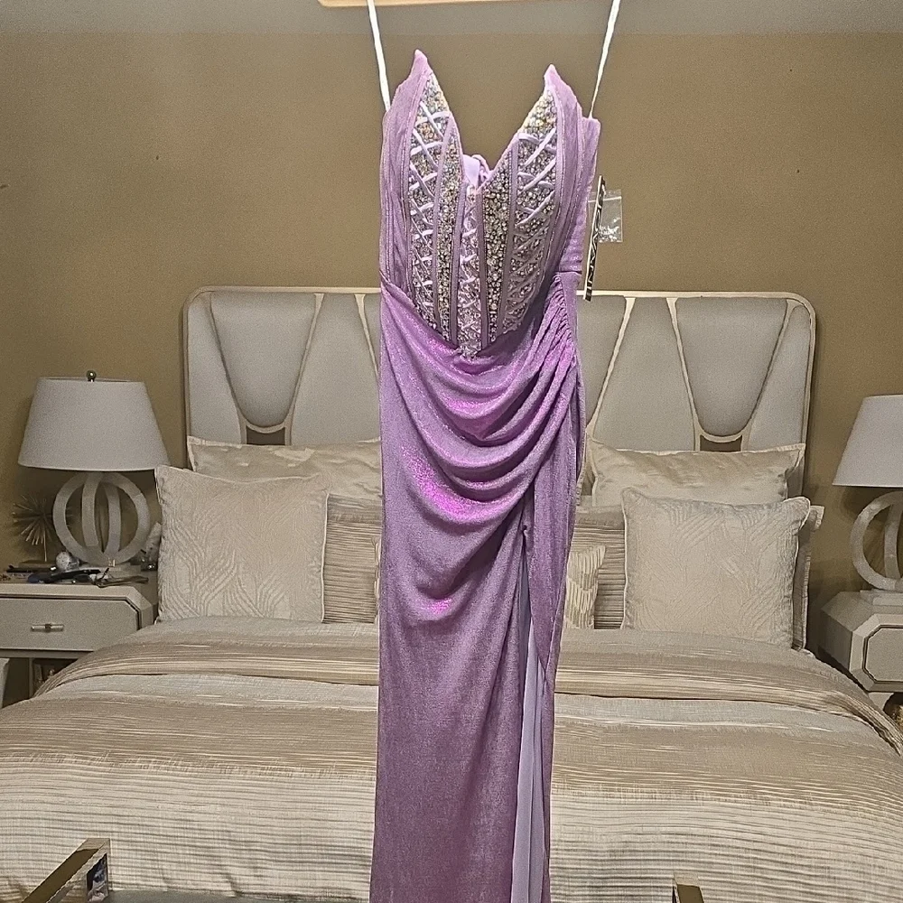 Jovani Luxury Strapless Lilac Gown Size 2 Prom, Wedding, Formal